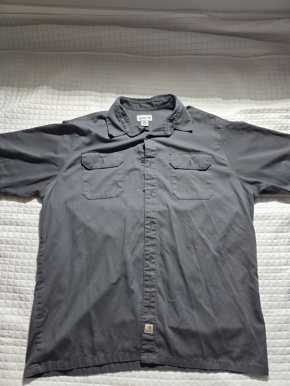 Carhartt Men’s Short-Sleeve Button-Down Shirt in Dark Gray